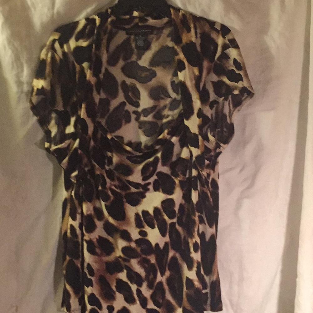 XL ladies short sleeve animal print